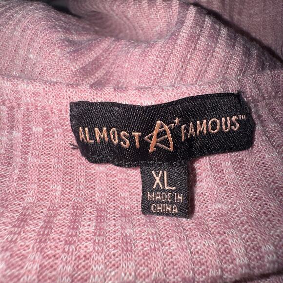 Almost Famous pink v neck top women’s size XL - Picture 9 of 9